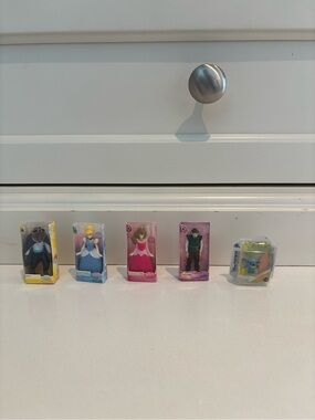 Mini Brands Disney Princess Figures